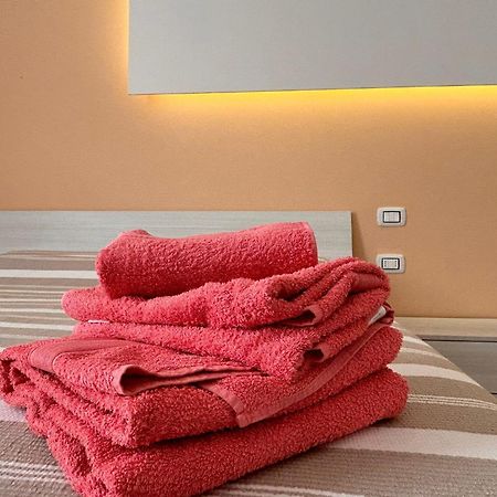 Casa Daura - Your Comfortable Apartment In Bologna - Parking Kültér fotó