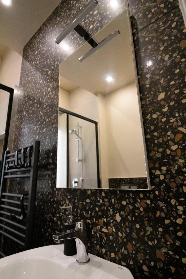 Casa Daura - Your Comfortable Apartment In Bologna - Parking Kültér fotó