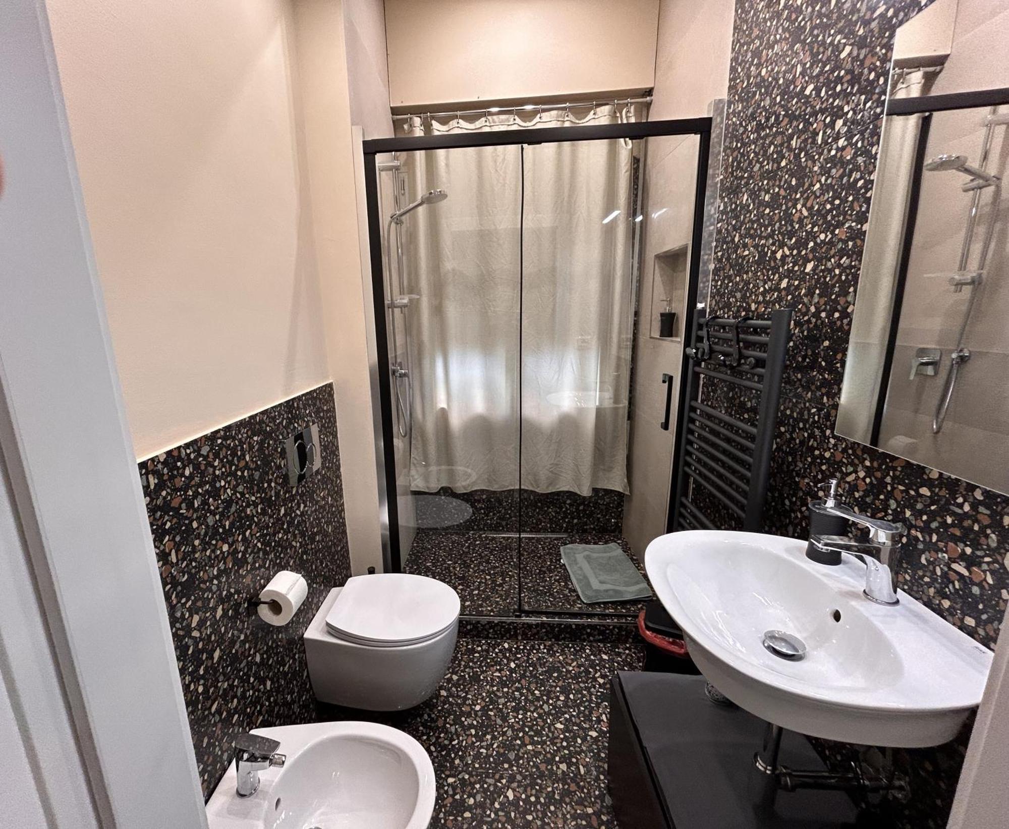Casa Daura - Your Comfortable Apartment In Bologna - Parking Kültér fotó