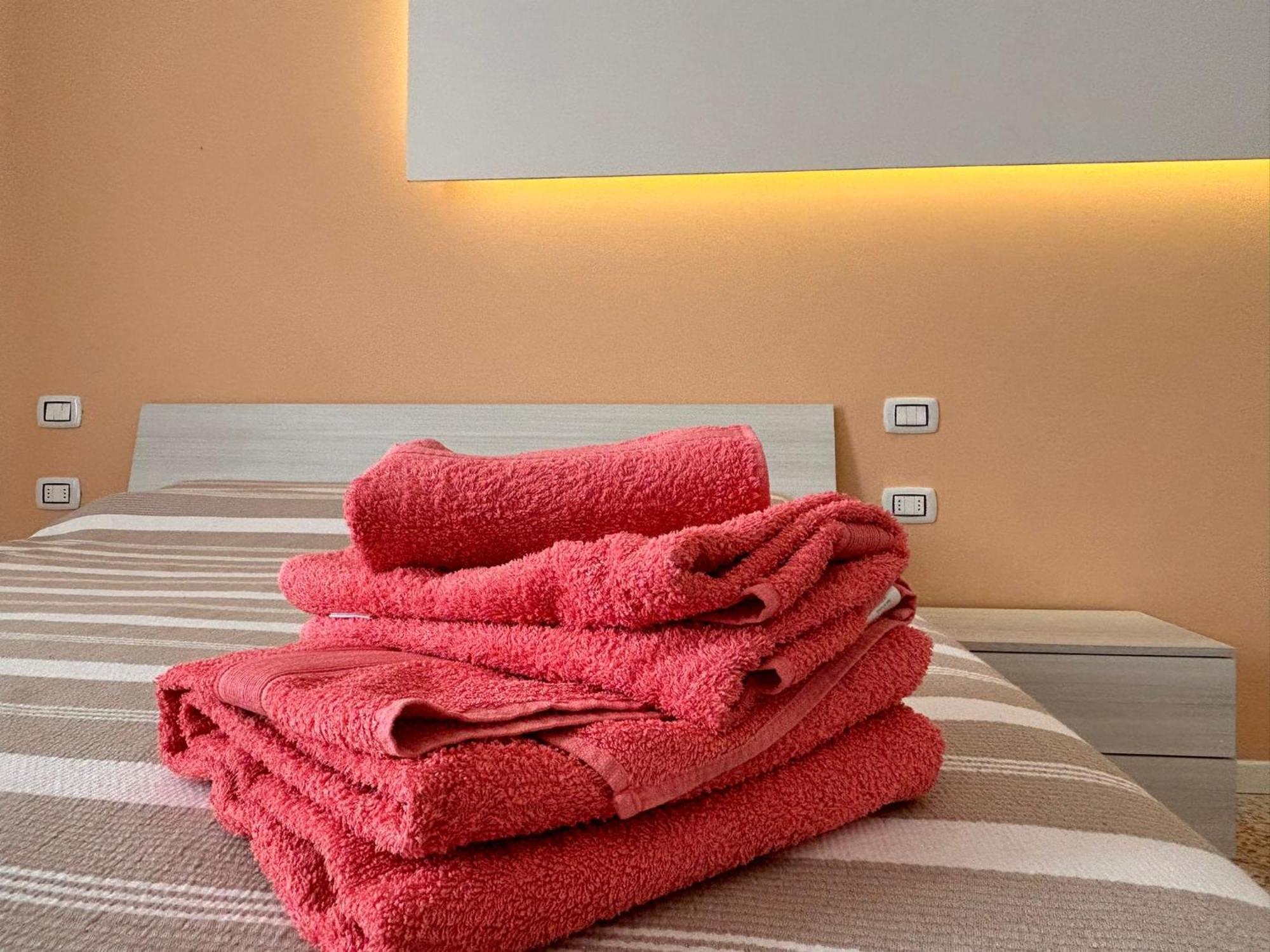 Casa Daura - Your Comfortable Apartment In Bologna - Parking Kültér fotó