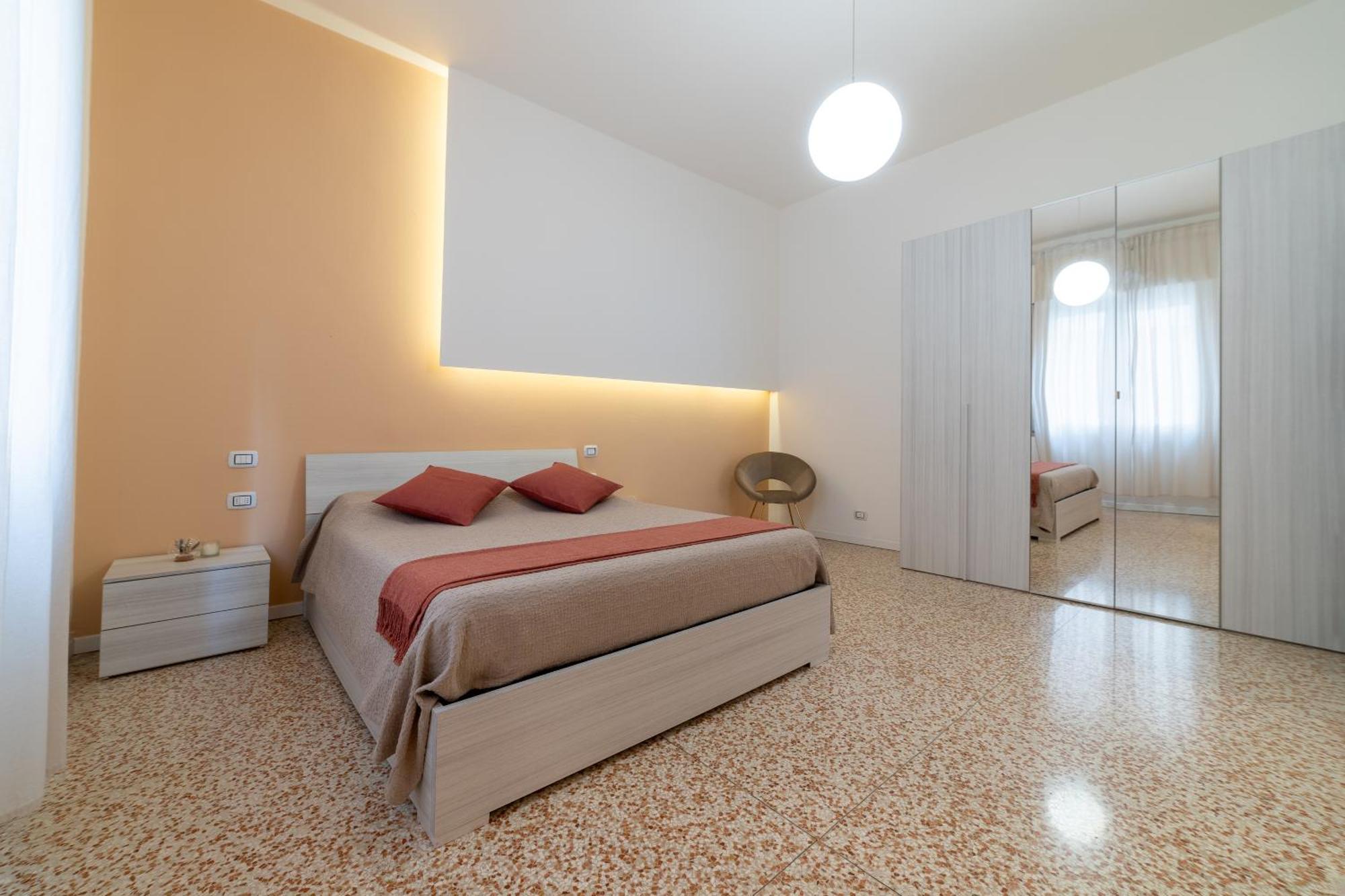 Casa Daura - Your Comfortable Apartment In Bologna - Parking Kültér fotó
